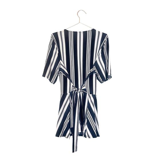 Lane Bryant blouse striped short sleeve tie back size 18/20 - Picture 2 of 6